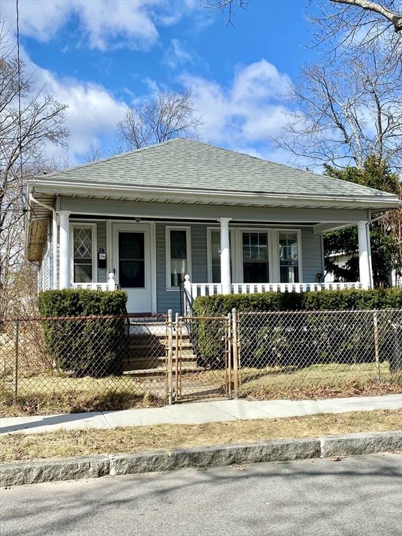 24 Baxter Ave, Quincy, MA 02169