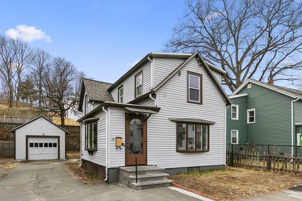 24 Bailey St, Lynn, MA 01904