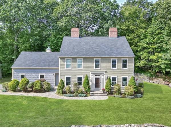 7 Iroquois Ln, Wilbraham, MA 01095