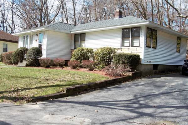 60 S Flagg St, Worcester, MA 01602