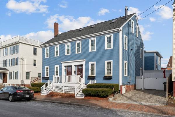 7 Fair St #A, Newburyport, MA 01950