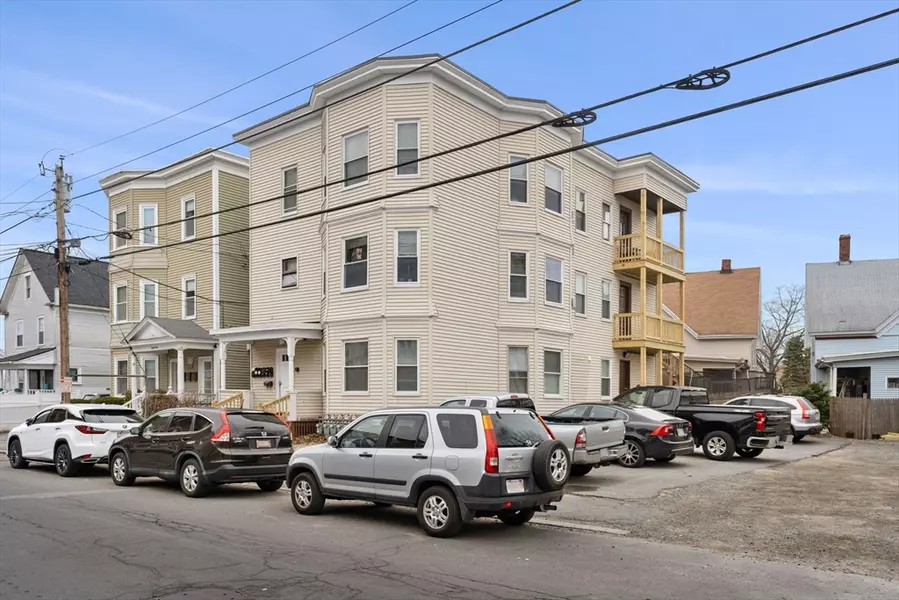 35-37 Falmouth St, Lawrence, MA 01843