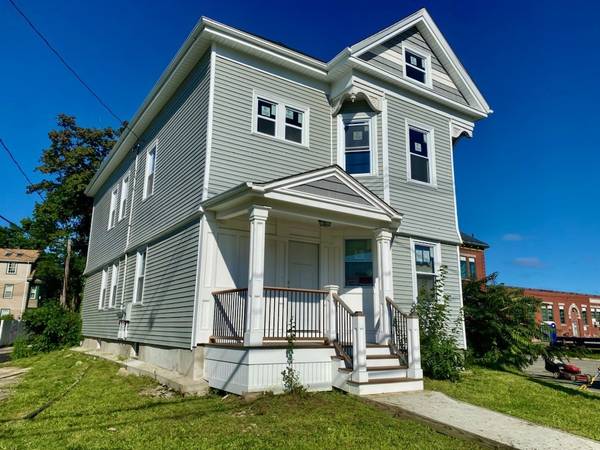 863 N Main St, Brockton, MA 02301