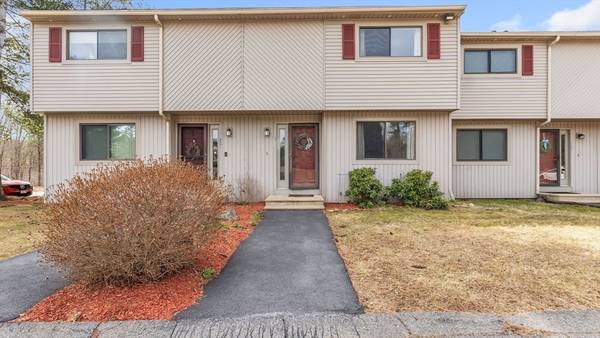 28 Southbridge Rd #202, Charlton, MA 01507