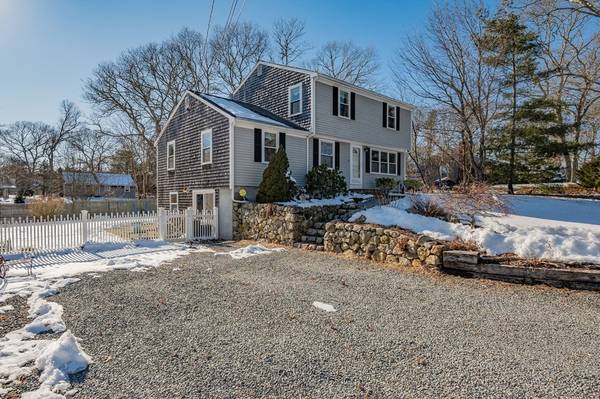 Yarmouth, MA 02664,33 Lakefield Road