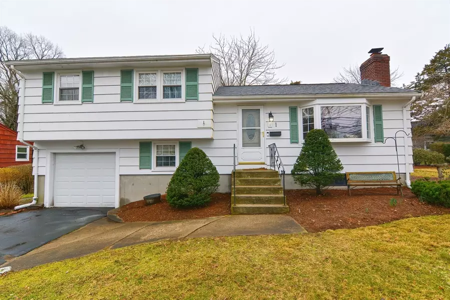 1 Chappellwood Road, Framingham, MA 01701