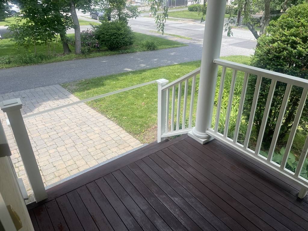 Wellesley, MA 02482,58 Oak Street #58