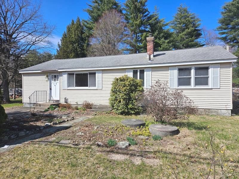 173 Batchelor St, Granby, MA 01033