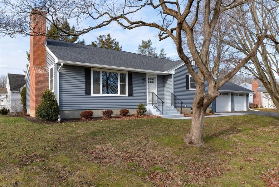 6 Denise Court, Northampton, MA 01060