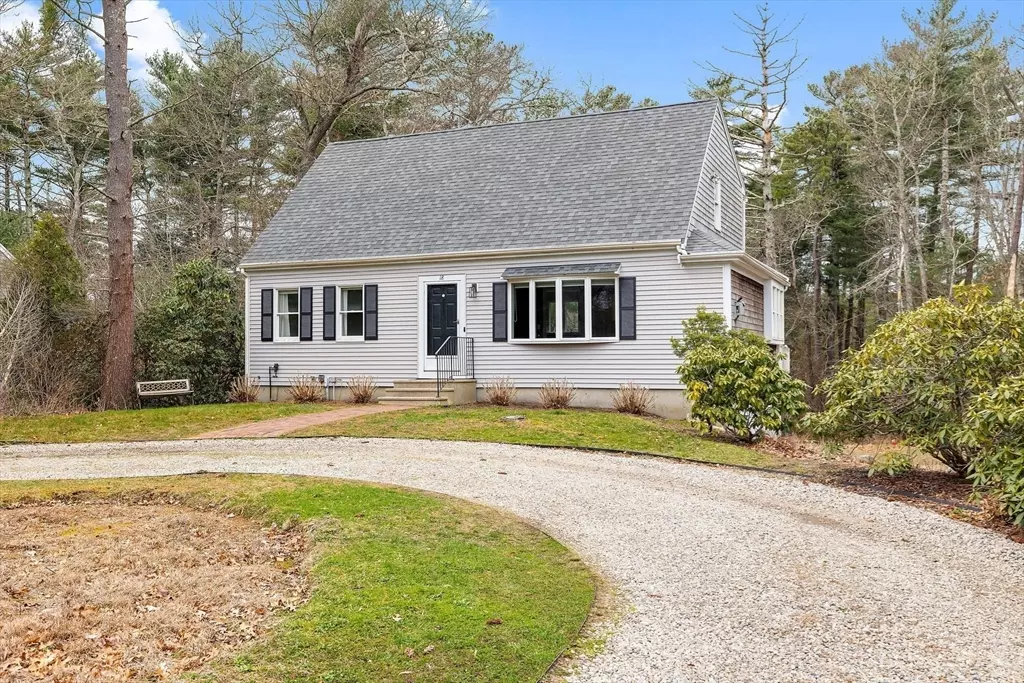 Falmouth, MA 02536,18 Sidewinder Rd