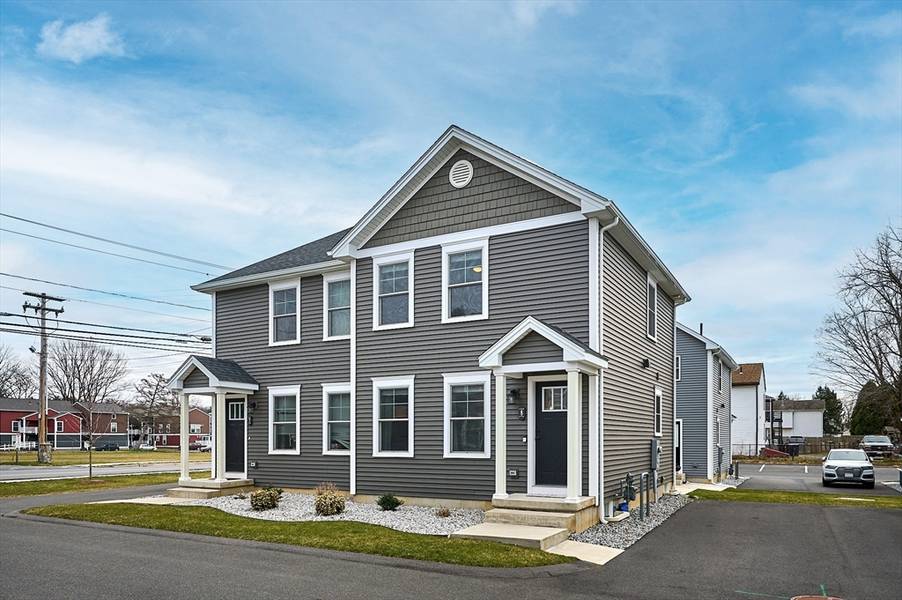 111 Union St #8, Westfield, MA 01085