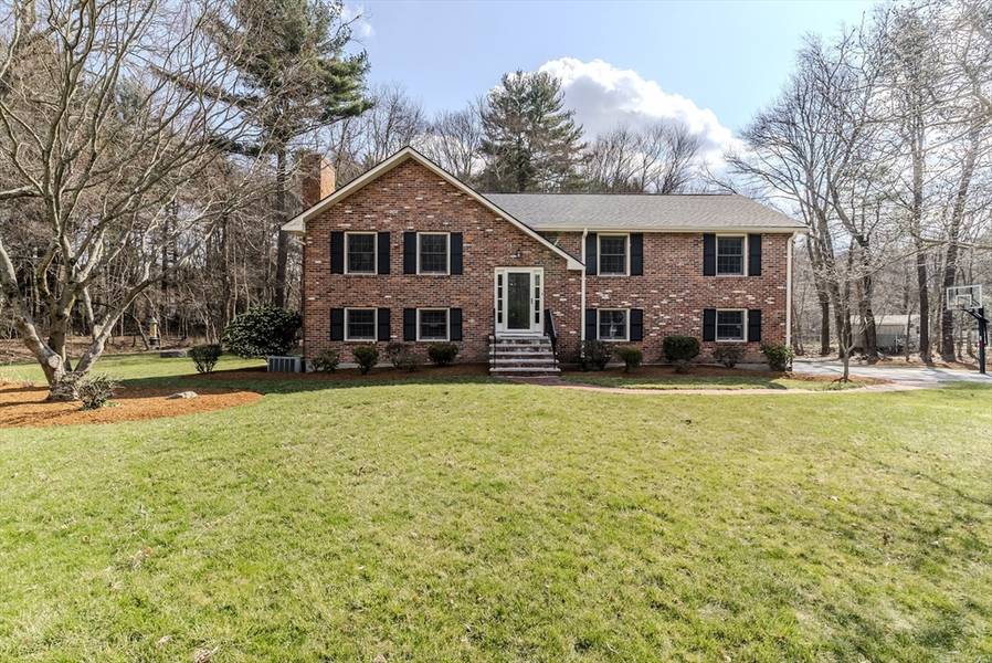 133 Tamarack Rd, Westwood, MA 02090