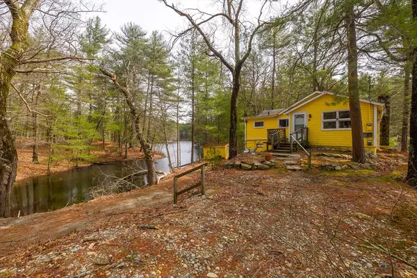 Upton, MA 01568,10 Wildwood Ave