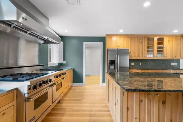 Bridgewater, MA 02324,16 Brownfield Drive