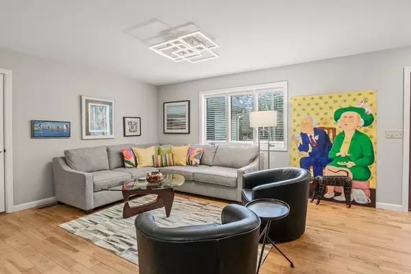 Falmouth, MA 02536,64 Harriette