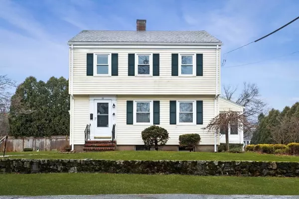 28 Roosevelt Ave, Marblehead, MA 01945