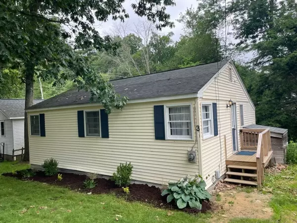 3 Roberts Park Rd, Holland, MA 01521