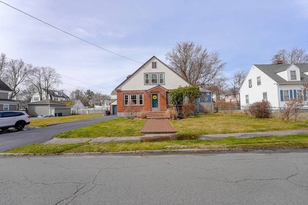 Methuen, MA 01844,118 Vermont St