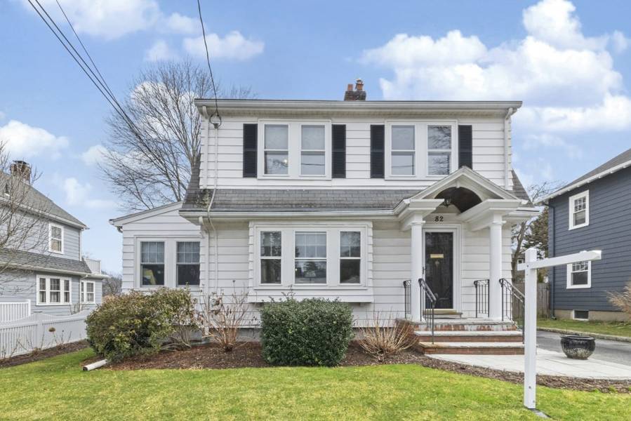 82 Mount Vernon St, Arlington, MA 02476