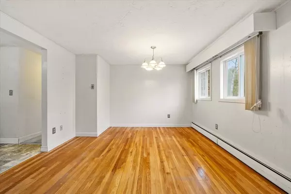 Carver, MA 02330,13 West St