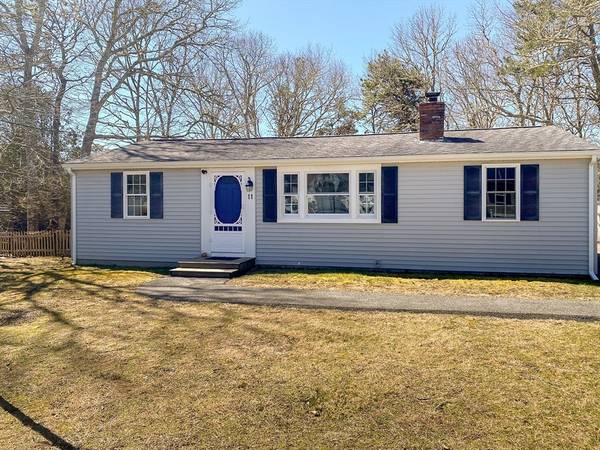 11 Nobby Ln, Yarmouth, MA 02673