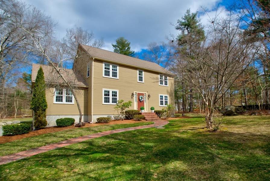 9 Benjamin Dr, Easton, MA 02375