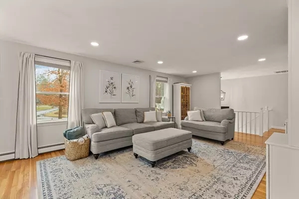 Sudbury, MA 01776,4 Revere St