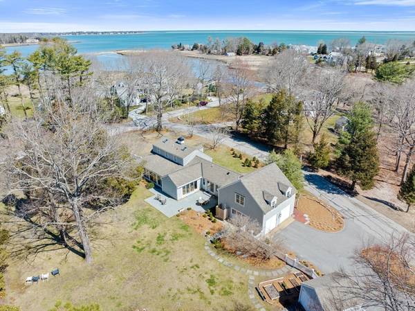 8 Eagles Nest Rd, Duxbury, MA 02332