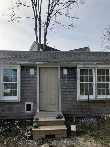 80 Bank Street, Harwich, MA 02646