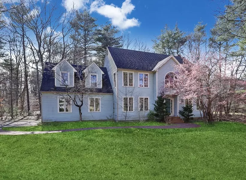 9 Ridge Rd, Norfolk, MA 02056