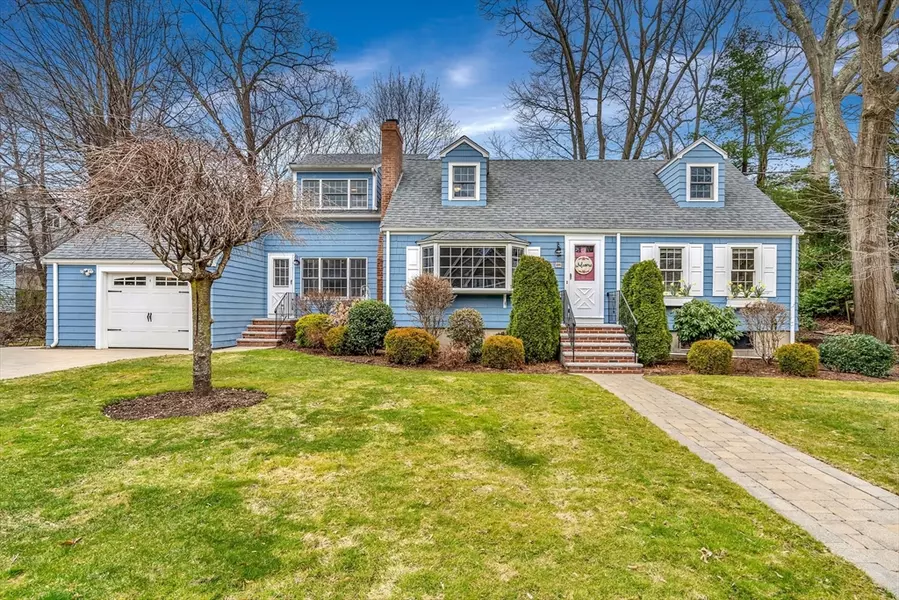 106 Falcon St, Needham, MA 02492