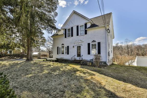 8 Tyler St, Methuen, MA 01844