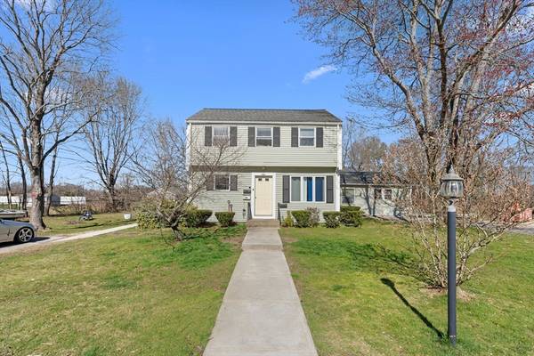 240 Concord St, Rockland, MA 02370