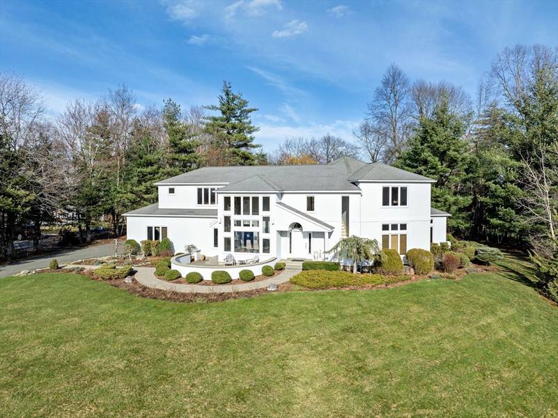 139 Glynn Farms Dr, East Longmeadow, MA 01028