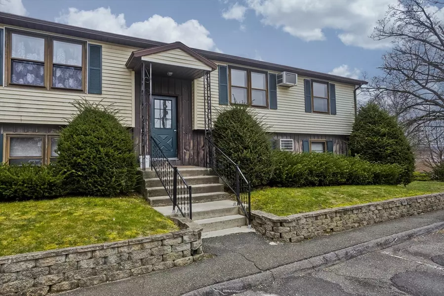 115 South St #16, Chicopee, MA 01013