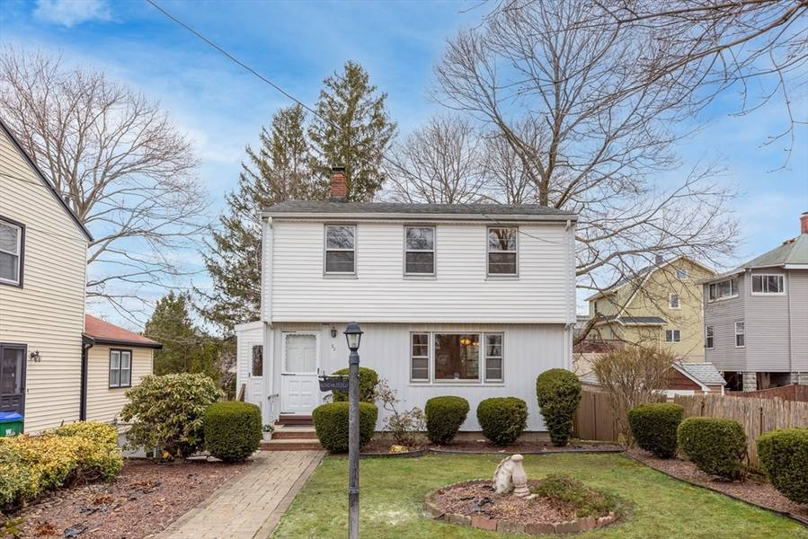 32 Wagner Rd, Medford, MA 02155