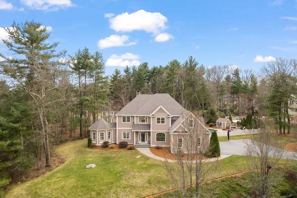 16 Cranberry Dr, Franklin, MA 02038