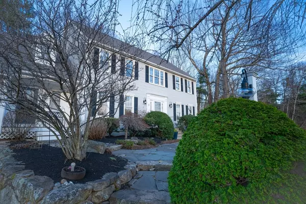 Hopkinton, MA 01748,3 Huckleberry Rd