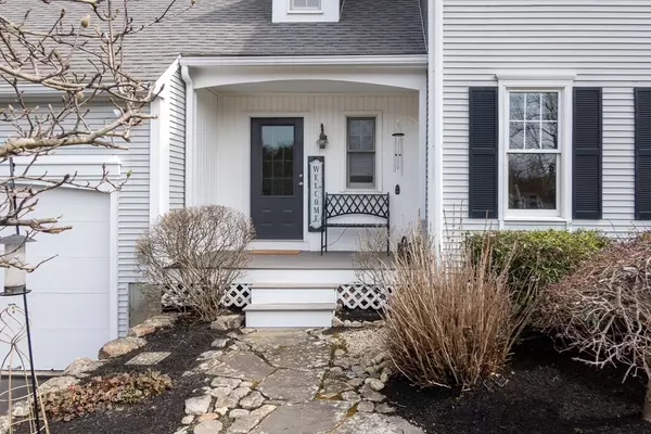 Hopkinton, MA 01748,3 Huckleberry Rd
