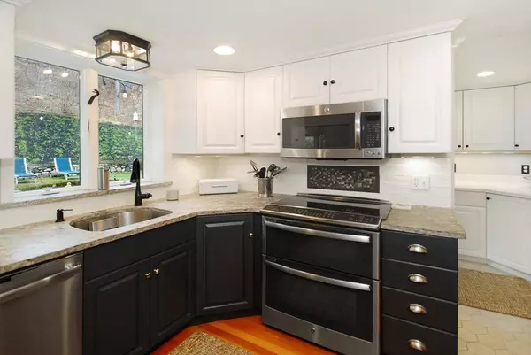 Concord, MA 01742,475 Lexington Rd