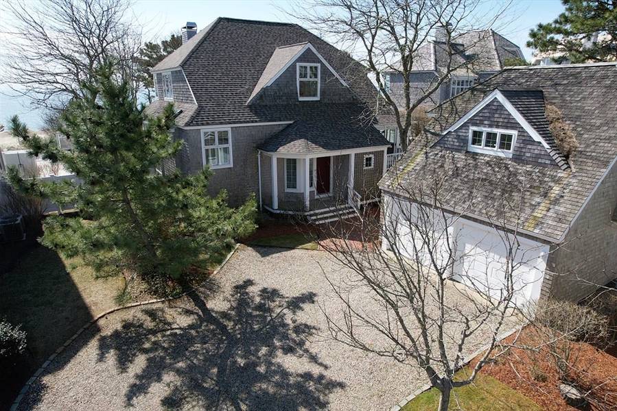 118 Shore Drive West, Mashpee, MA 02649