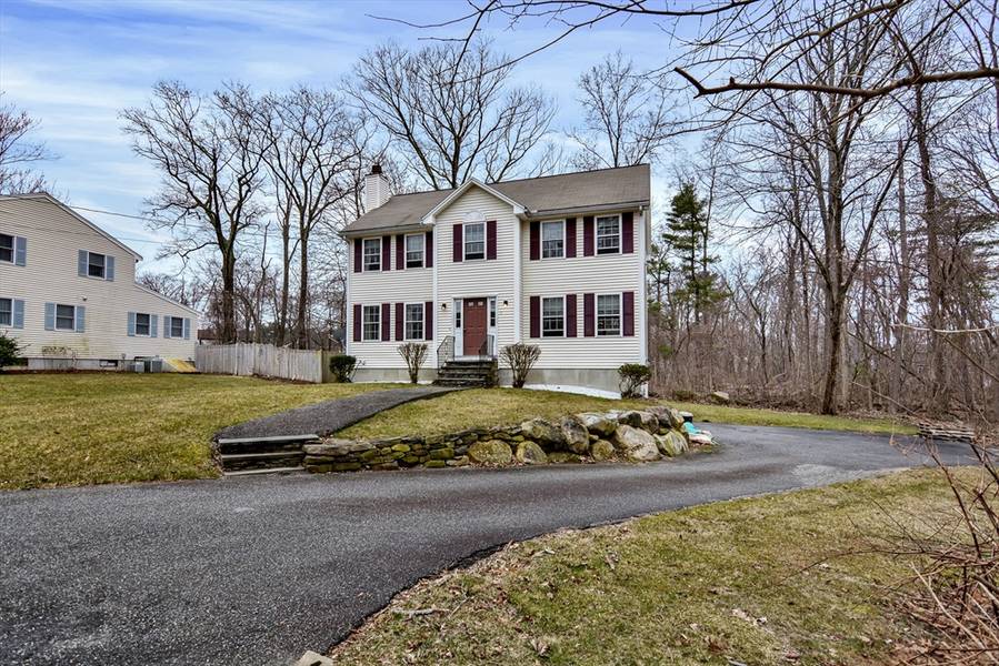 7 Van Norden Rd, Burlington, MA 01803