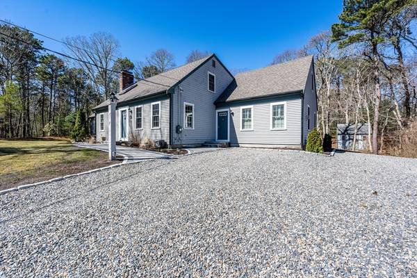 Yarmouth, MA 02675,43 Pine St