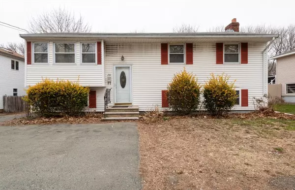 289 Lynnfield St, Peabody, MA 01960