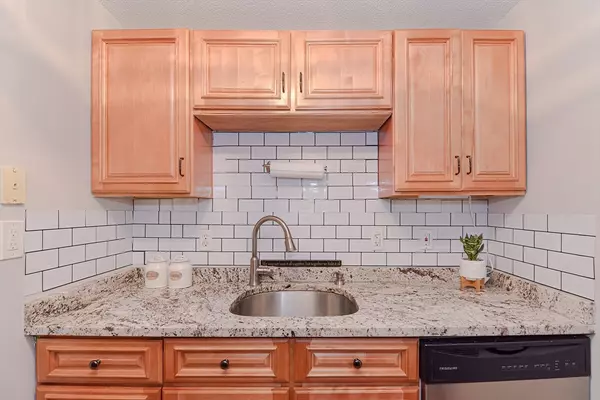 Northbridge, MA 01588,135 Heritage Dr #135