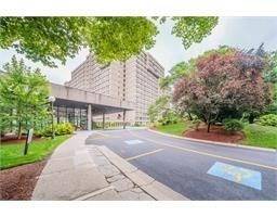 250 Hammond Pond Pkwy #813S, Newton, MA 02467