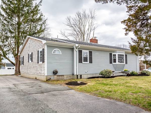 954 Phillips Rd, New Bedford, MA 02745