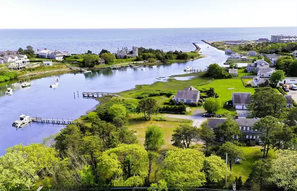 14 Trinity Cove Road, Harwich, MA 02671