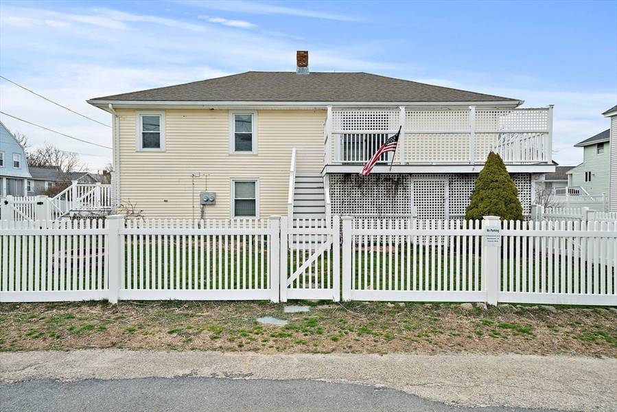 2 Massasoit Avenue, Hull, MA 02045