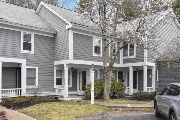 4 Peach Ct #4, Rockland, MA 02370